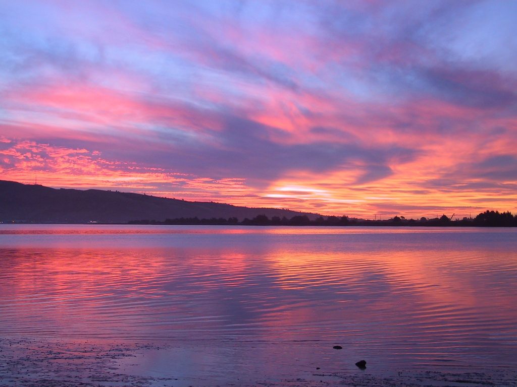 img src="realestatephotoediting.jpg" alt="sunset sky"