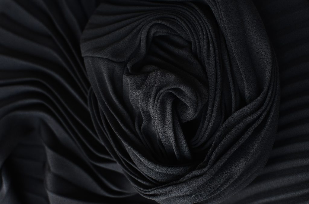 img src="realestatephotoediting.jpg" alt="black texture"